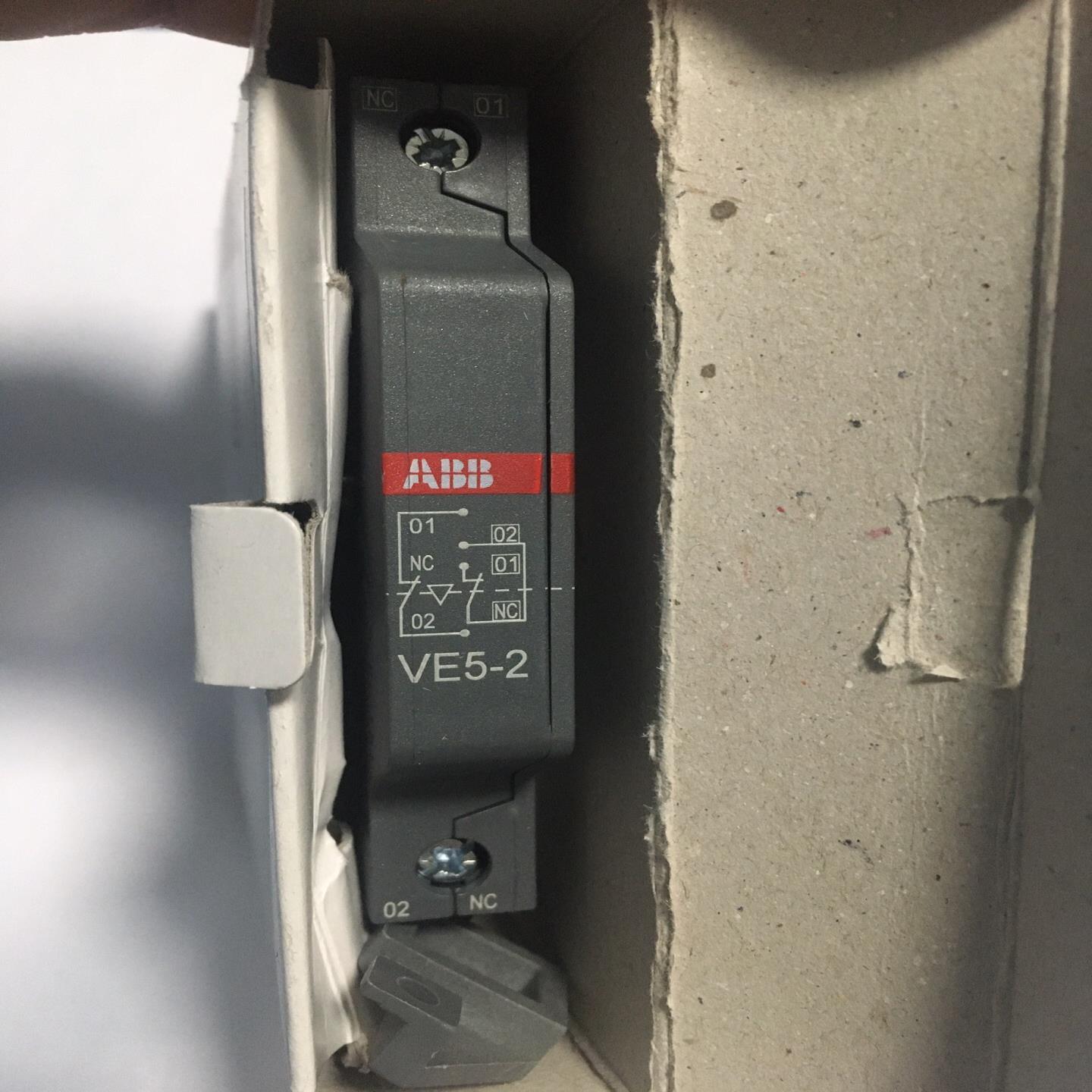 （设备配件）ABB辅助触点：VE5-2 带包装