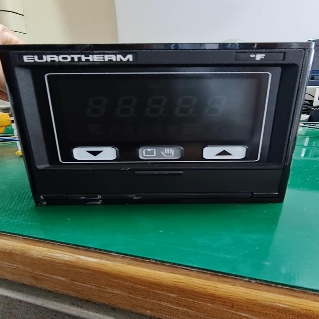 Eurotherm/欧陆温控器型号818S/RTD/RVPR