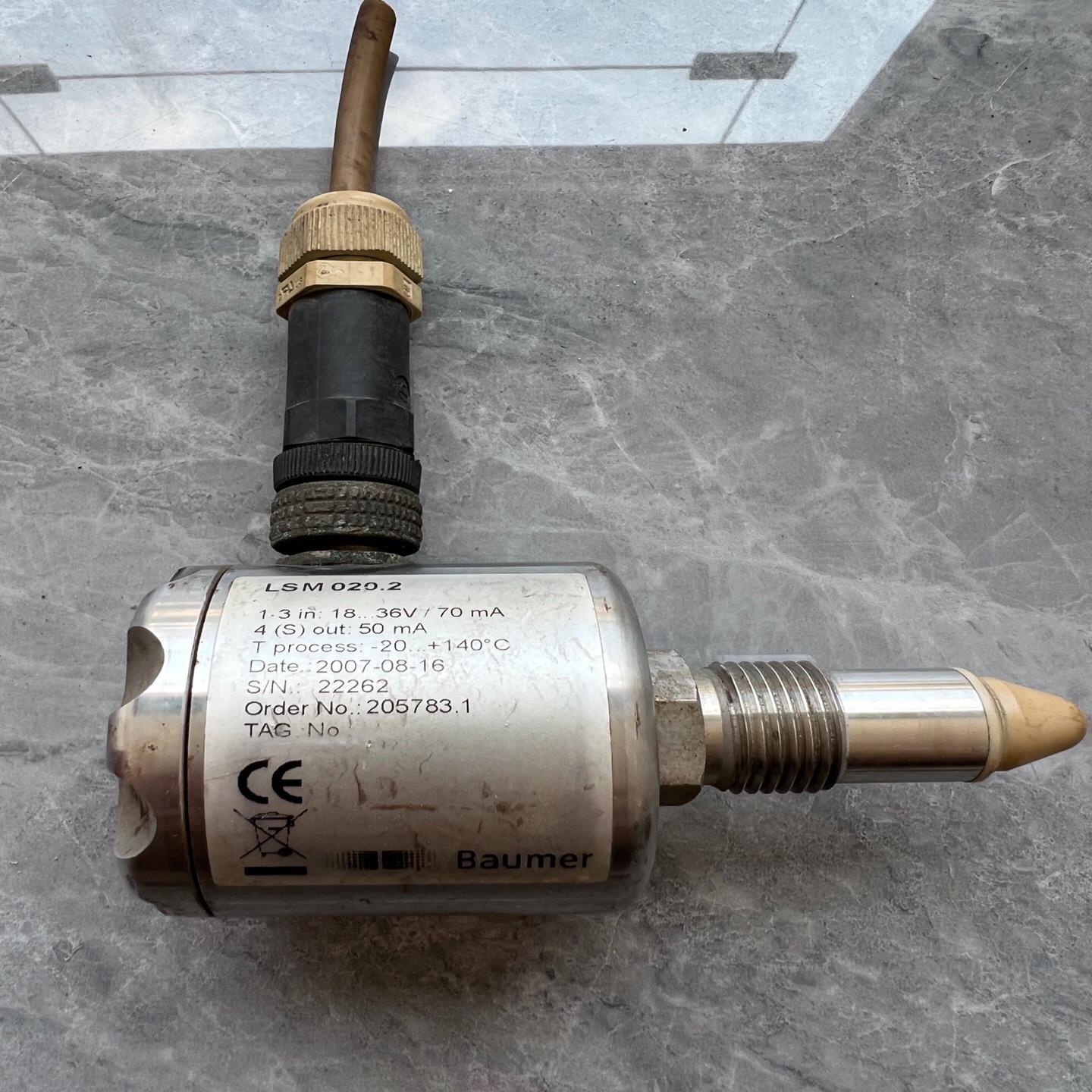 瑞士堡盟BAUMER传感器 ，型号LSM 020.2 ，实物