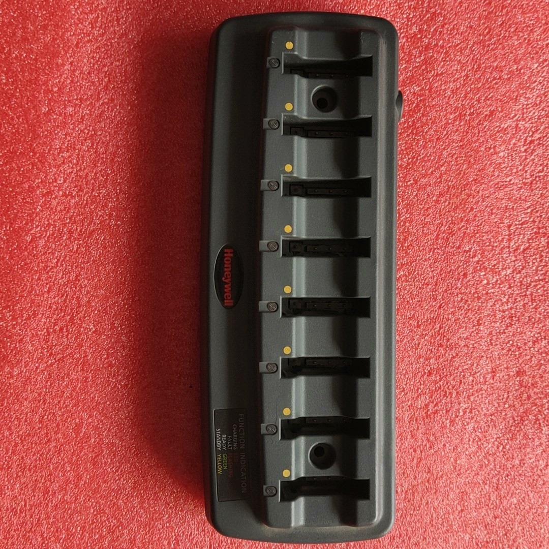 多插座充电器  8650A377