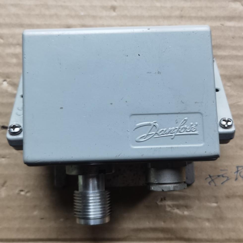 2-1-2 丹佛斯压力变送器EMP2 084G2111 0-(崽崽配件）