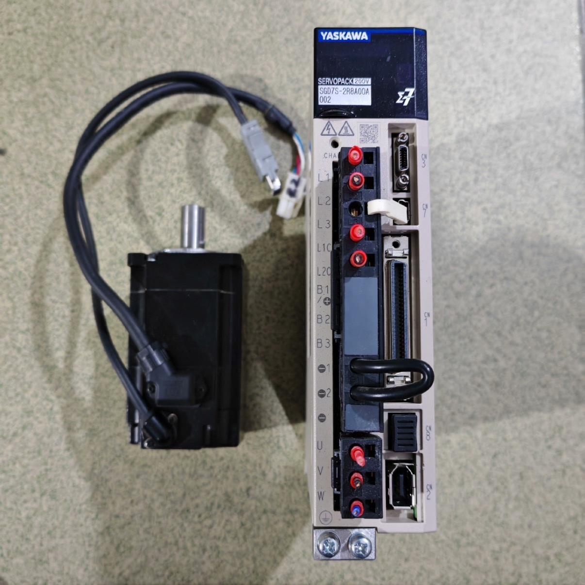 安川400w伺服套装SGD7S-2R8A00A002