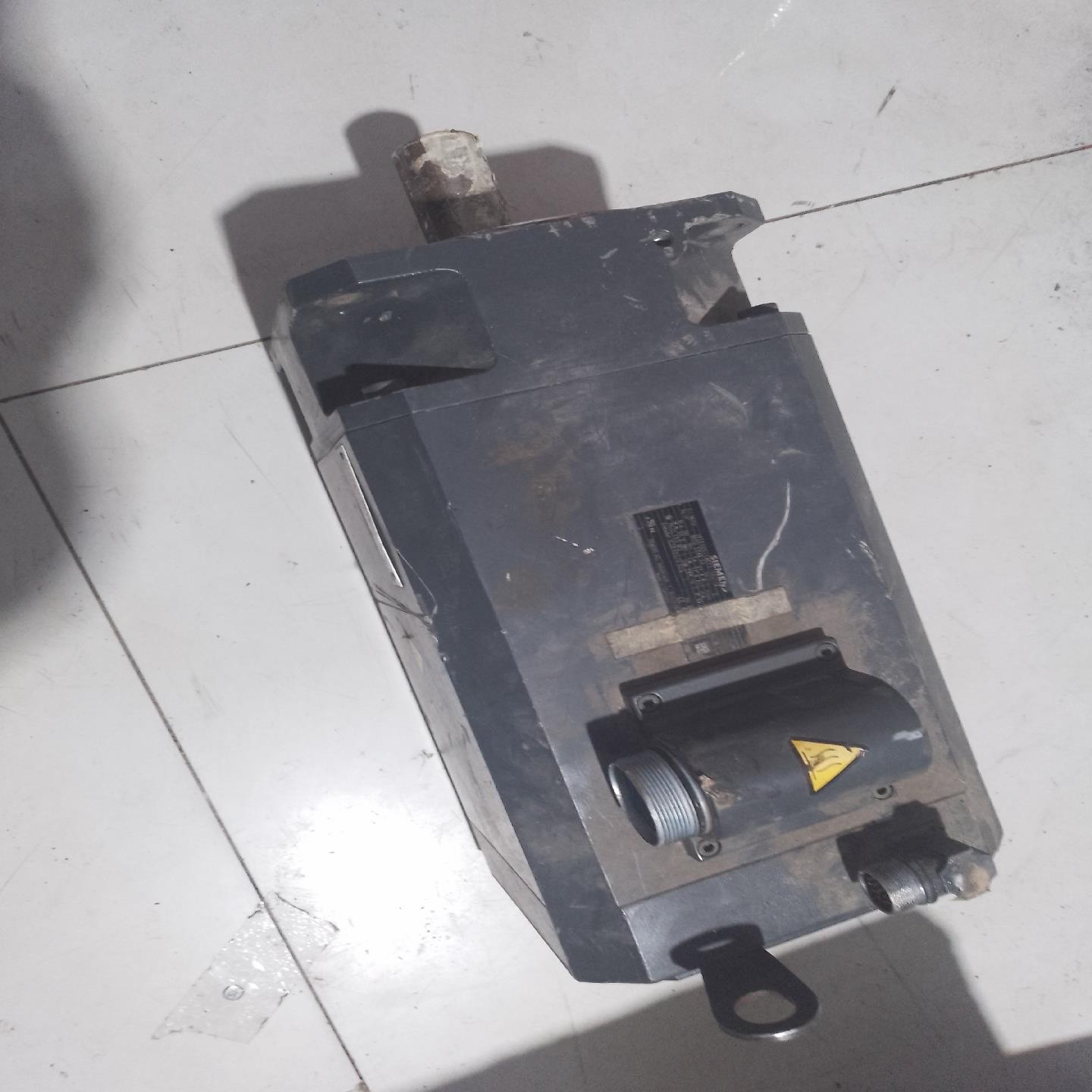 {雅致机械商行}西门子伺服电机1FT6105-1AC71-1AG1功能包