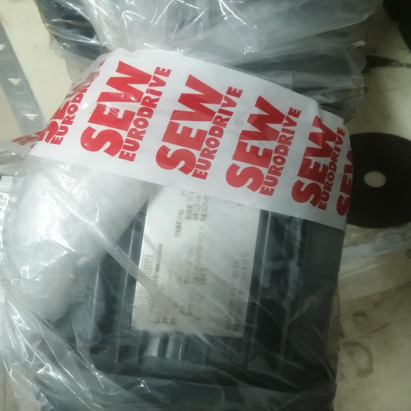 SEW电机＋减速器全新的1套，型号SAF47 DRN71M4
