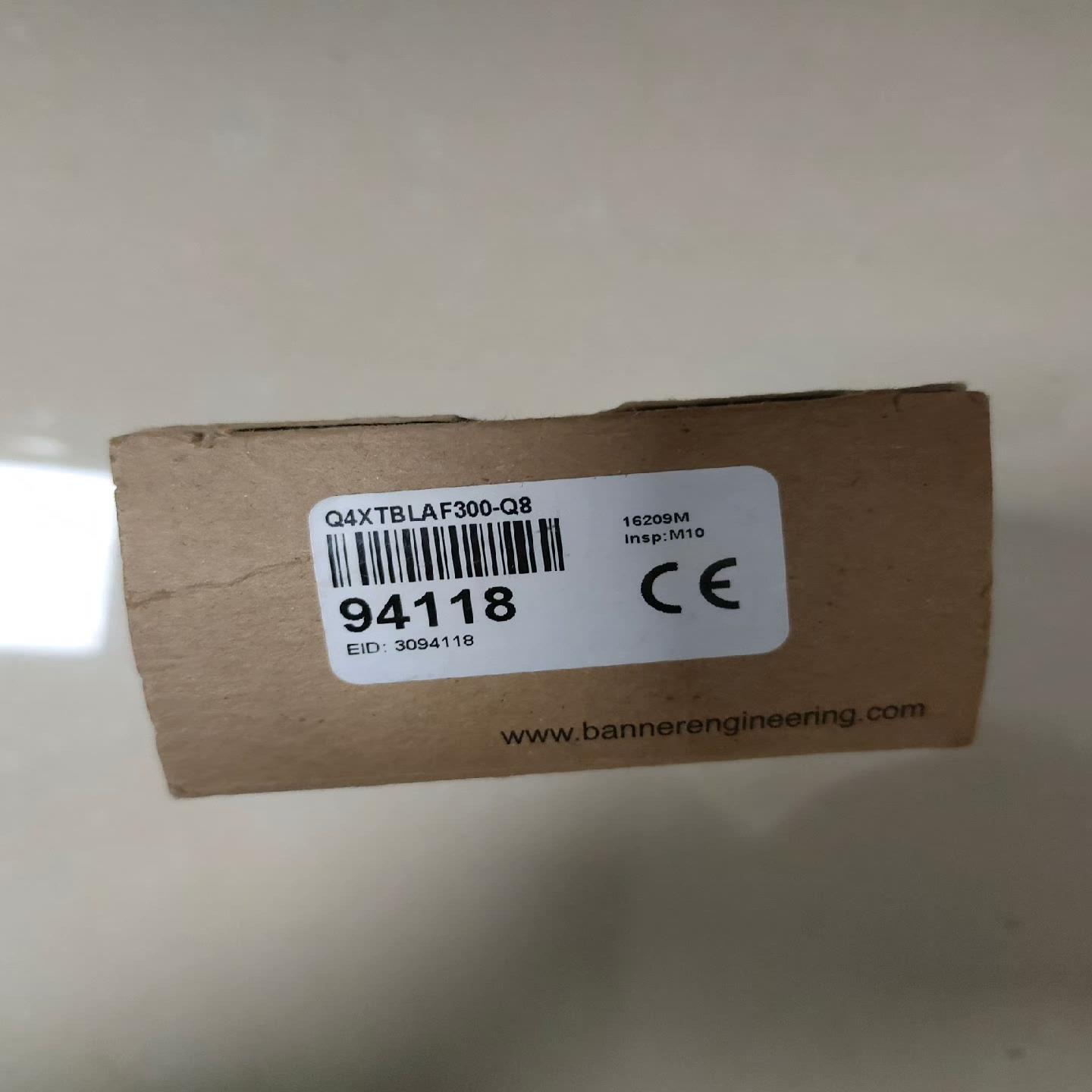 BANNER巴鲁夫 Q4XTBLAF300-Q8 全新原装，