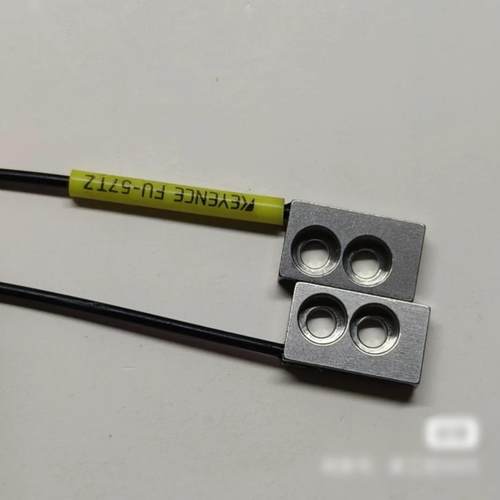 基恩士FU-57TZ原装正品保证光纤传感器，成色新，实物图片