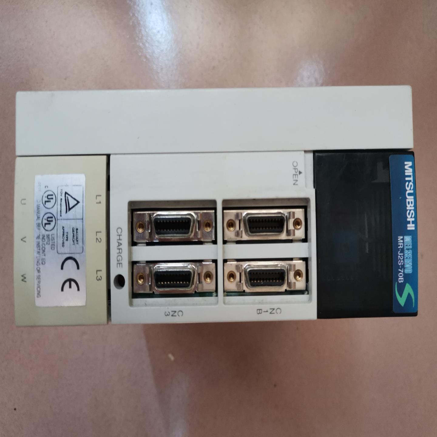 驱动器MR-J2S-70B现货，功能完好