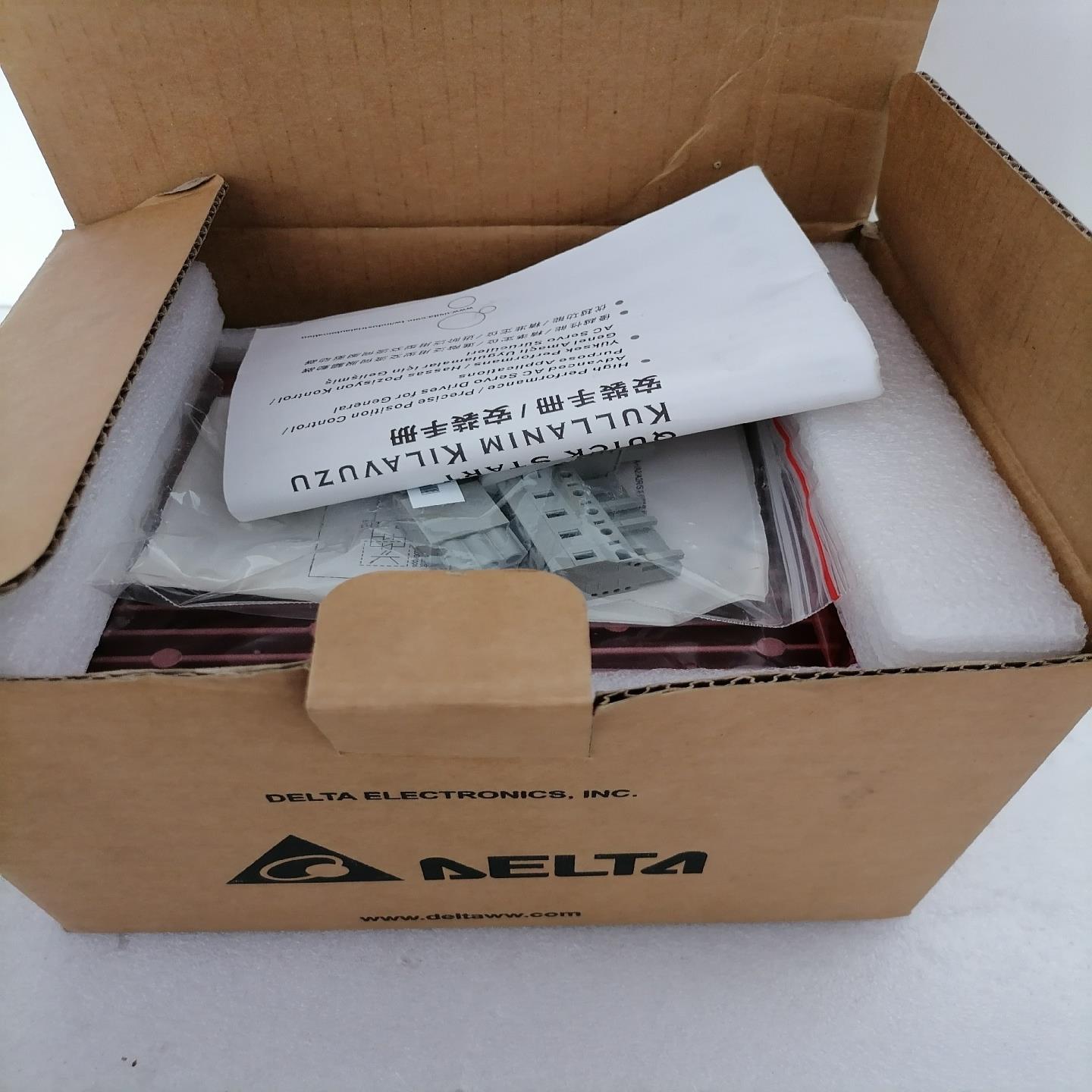 ASD-A021-AB 100W台达驱动器