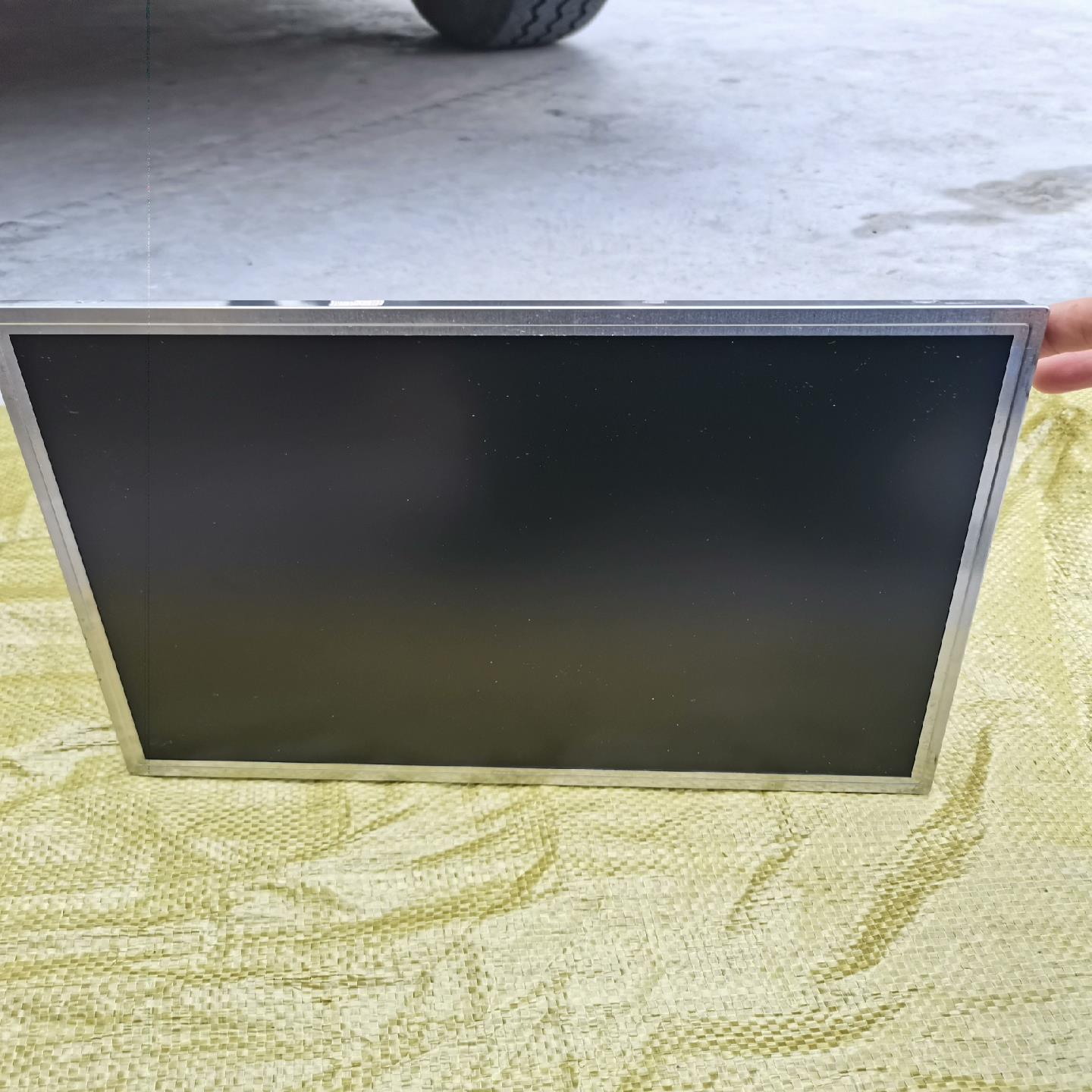 （设备配件）显示屏的拆机成色，，型号漂亮AA150XC01