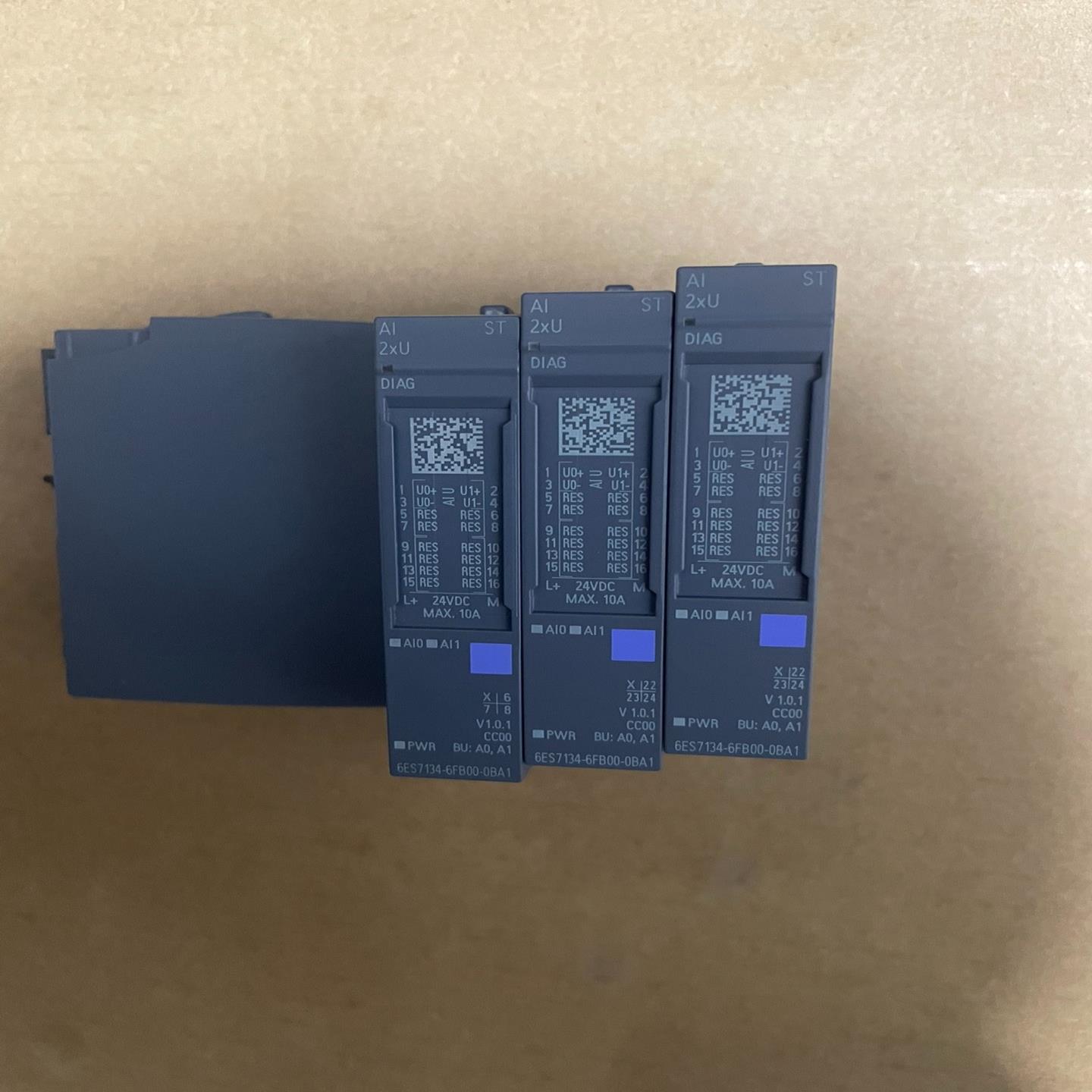 （设备配件）西门子ET200SP模块 134-6FB00-0BA1，实图