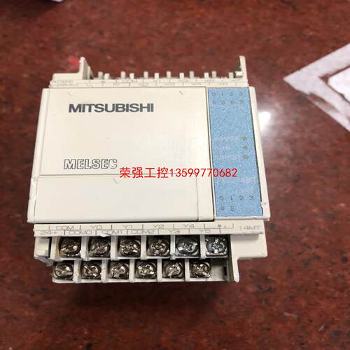 【荣强工控】三凌FX1S一14MT一001编程器。成色如图。