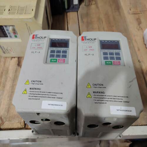 海利浦HLPA01D523C变频器两台，220V  1.5k
