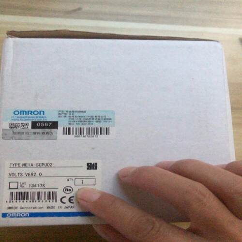 全新原装欧姆龙安全网络控制器NE1A-SCPU02实物图拍摄