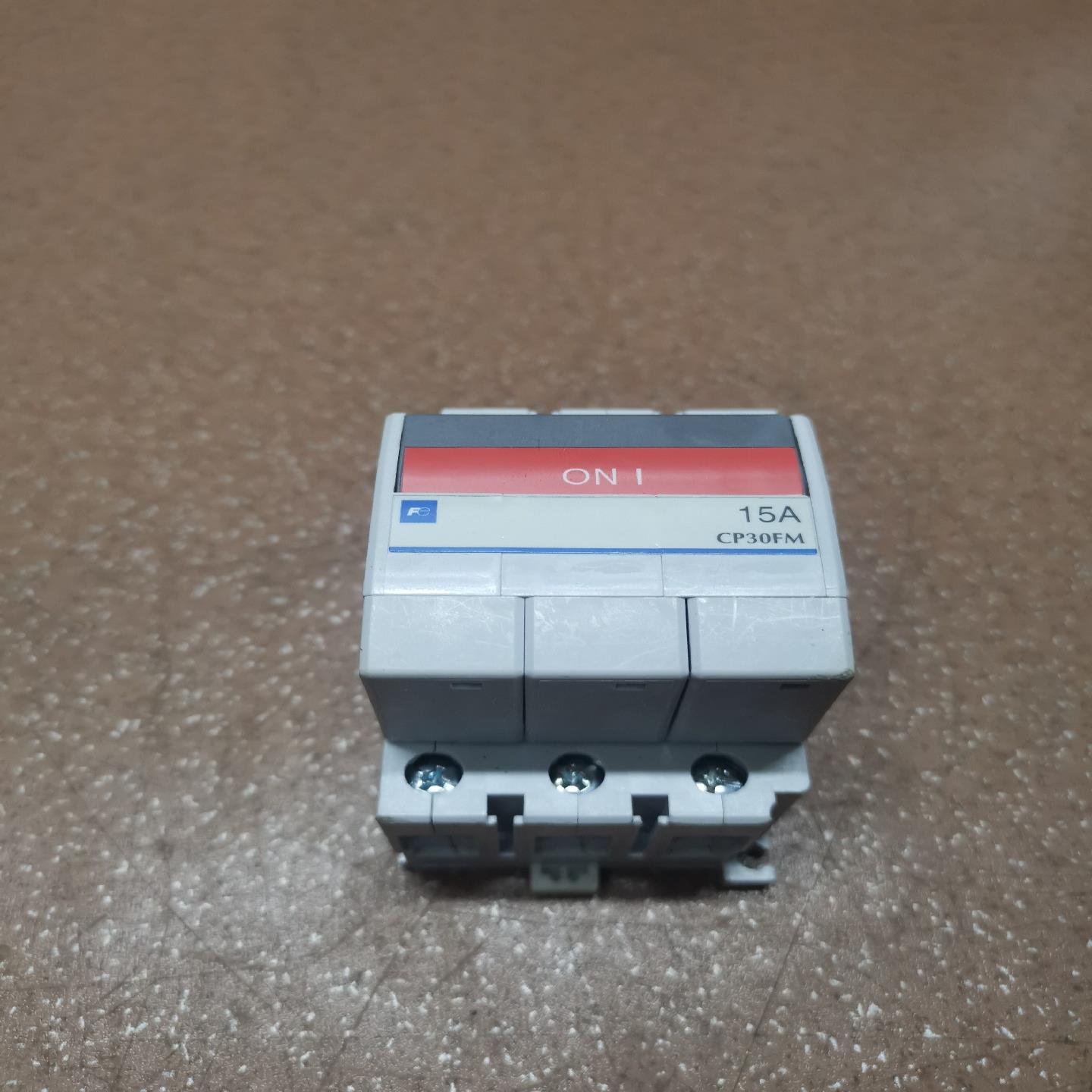 FUJI 电路保护器 CP30F系列CP30FM-3P015