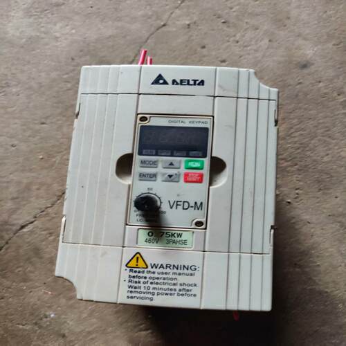 {莱茵电子商行}台达VFD007M43B变频器实物拍摄