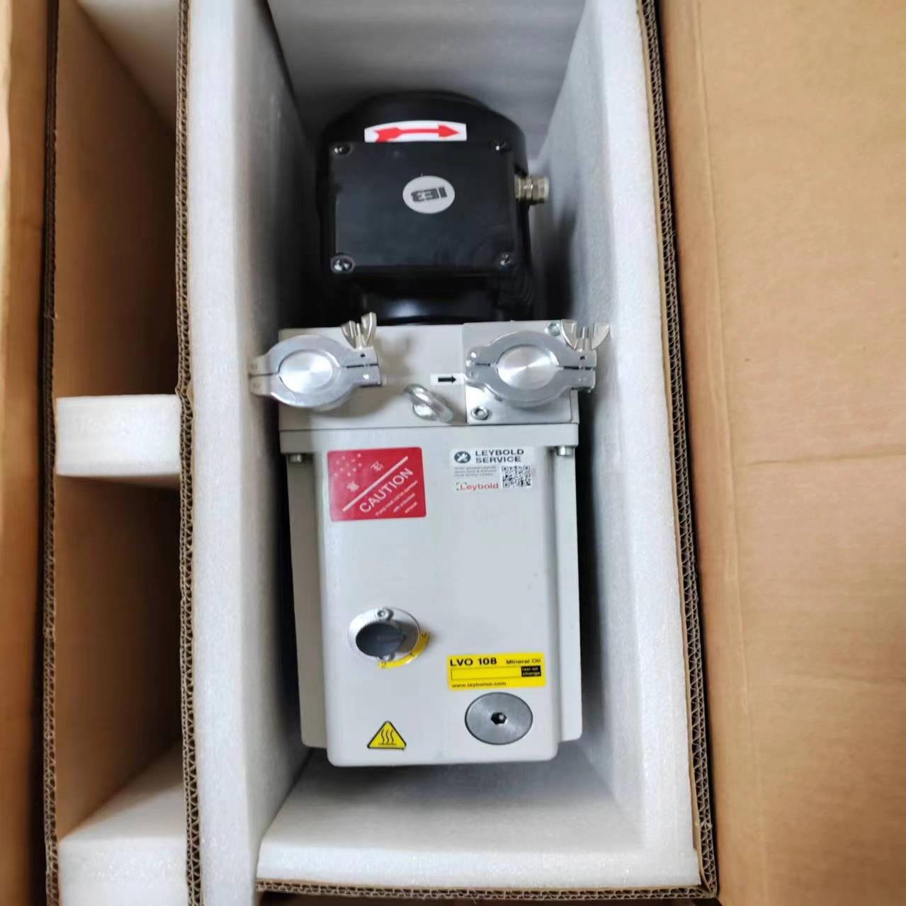 莱宝D30T真空泵两台，,短期使用，功能正常，，成色非常新，