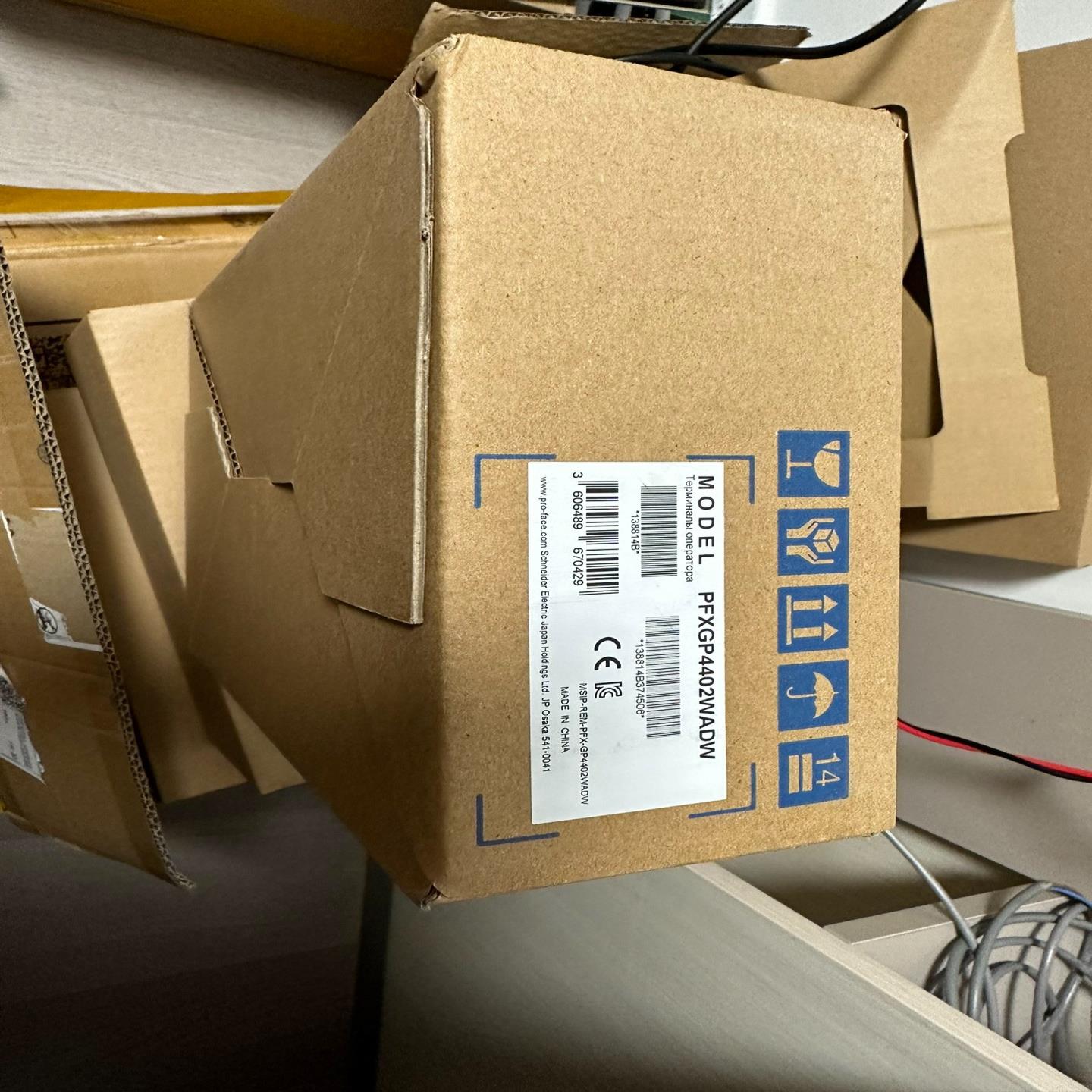 PRO-FACE  触摸屏PFCGP4402WADW(崽崽配件）