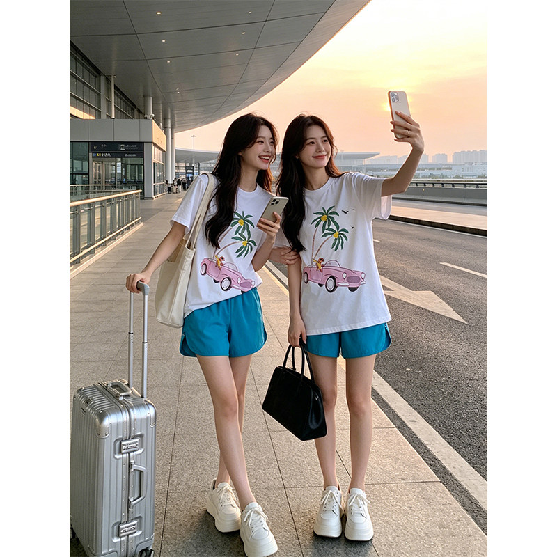 假日风时尚套装2026夏季新款椰子树印花减龄上衣休闲短裤女两件套