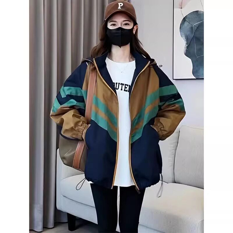 连帽冲锋衣欧货风衣短外套女2026春季新款宽松休闲爆款棒球服上衣