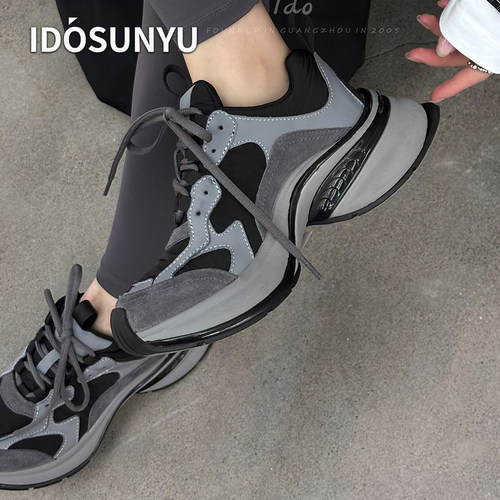 IDOSUNYU欧货2026冬季新款厚底复古老爹鞋女款百搭网面拼接休闲鞋