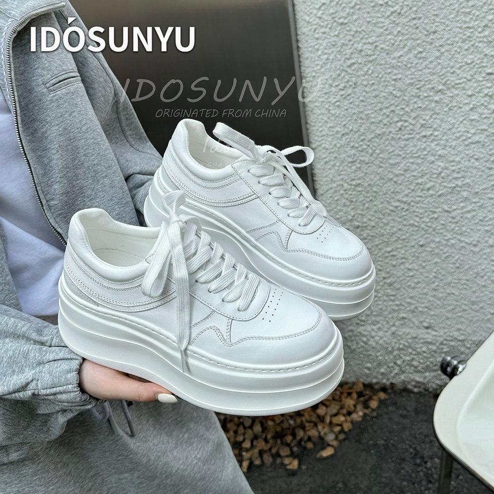 idosunyu欧货2026早春新款厚底圆头增高小白鞋女系带休闲板鞋百搭
