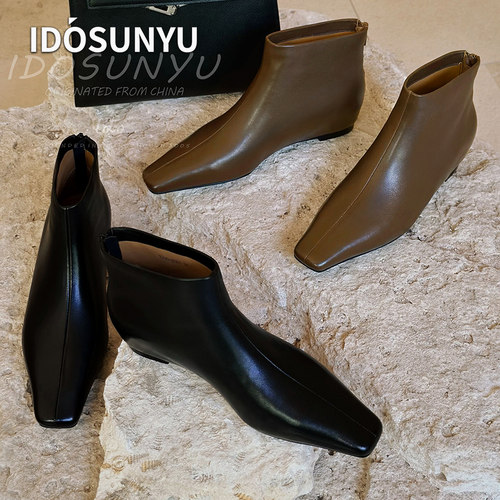 IDOSUNYU欧货2026新款复古法式方头低跟后拉链时装靴短筒马丁靴女