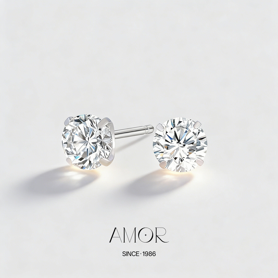 AMOR 莫桑石耳钉女轻奢钻石耳骨钉男镀18k金锆石耳饰高端爆闪