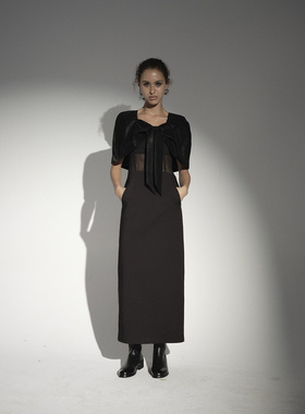 Kiwi Jadeite黑色蝴蝶结造型皮斗篷披肩女外搭高级感小众穿搭