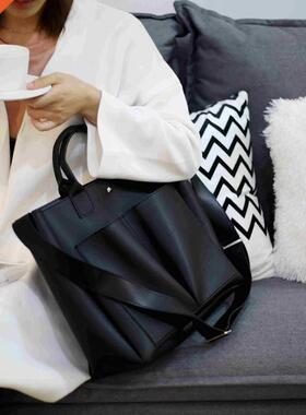 2021 new Pu Leather laptop Bag Simple Handbags Famous Brands