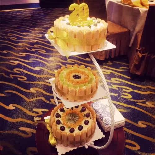 Three Layers Display Cupcake Stands Macaron Stand for