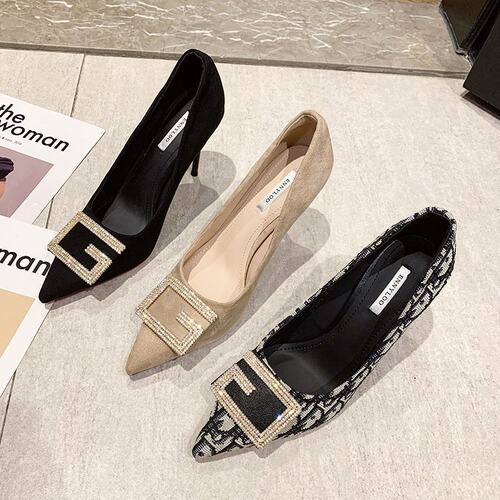 New Style Sale Black High Heels Pointed Toe Red Background S