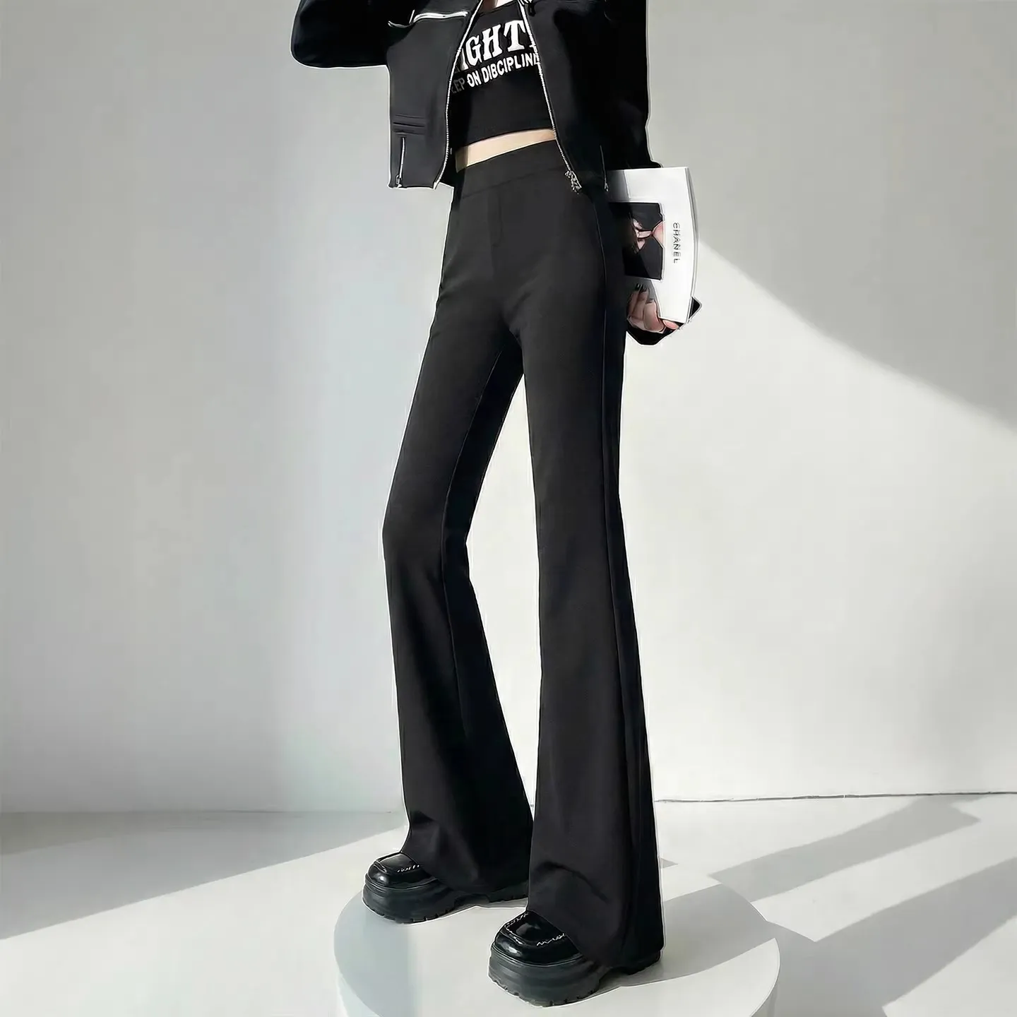 黑色微喇西装裤女2026新款春季高腰垂感小个子宽松不贴腿喇叭裤子