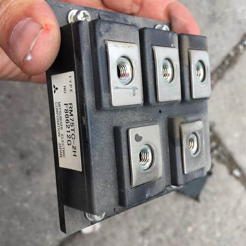 议价RM75TC-2H整流桥LG和L产电IS5系列30-37-45kw变频器用的