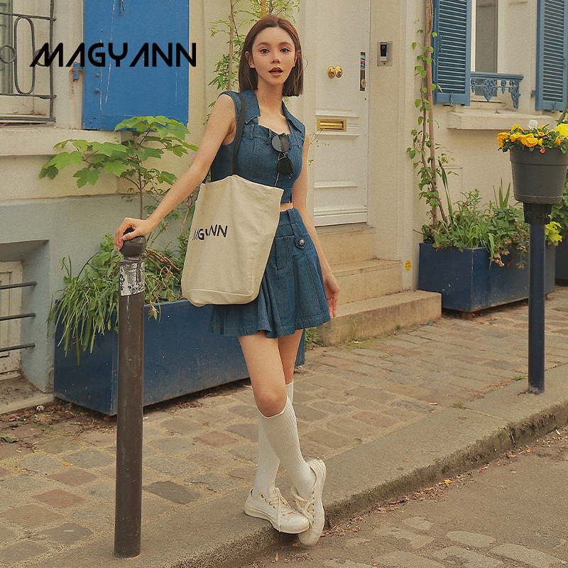 【明星同款】Magyann鬼马少女•原创设计师U形领短款上衣压褶半裙
