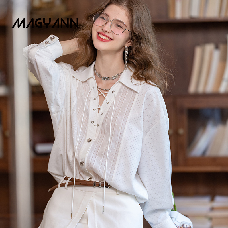 【白鹤】Magyann设计师原创2025秋V领通勤镂空拼接系带拼接衬衫女