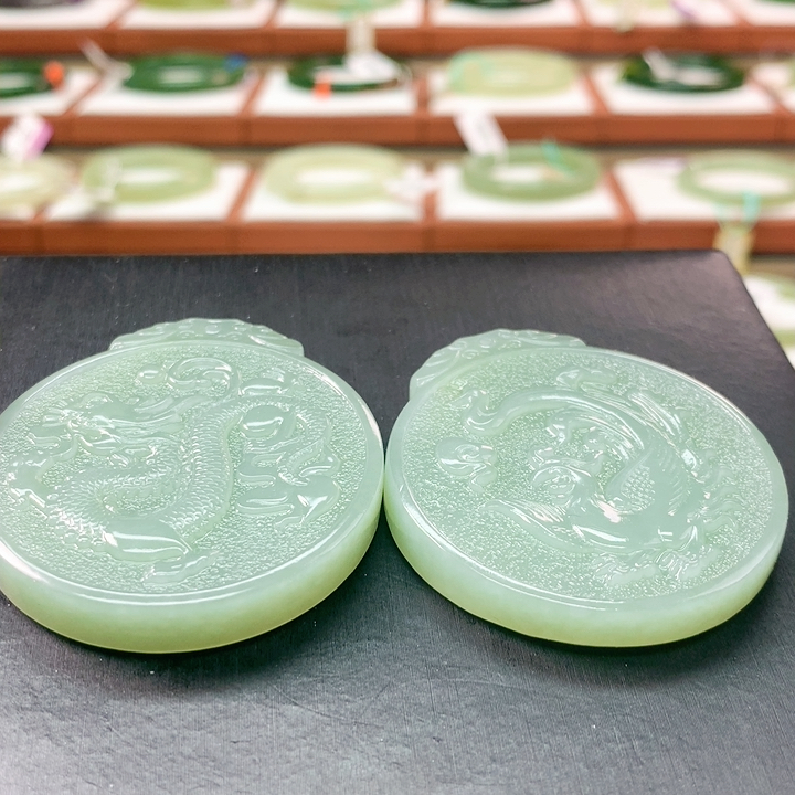 H277碧玉高脂粉青龙凤吊坠任选一