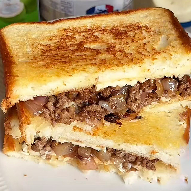 牛肉芝士帕尼尼三明治吐司营养早餐半成品面包懒人加热夜宵零食