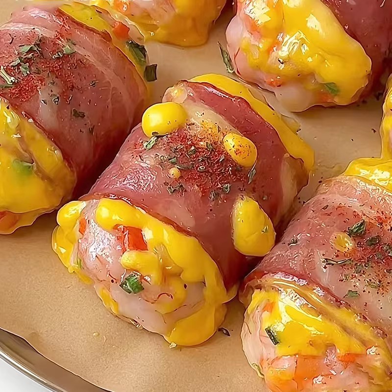 芝士培根虾滑卷早餐加热即食懒人速食冷冻半成品热狗卷代餐