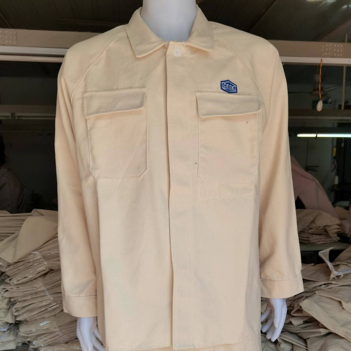 中国船舶CSSC米黄色船厂秋冬加厚工作服帆布包扣子电焊打磨套装图片