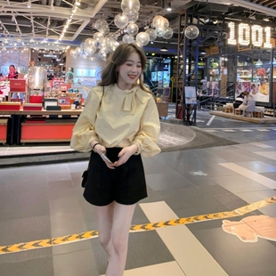 2026早秋新款淑女风领结系带长袖宽松休闲衬衫上衣休闲短裤两件套