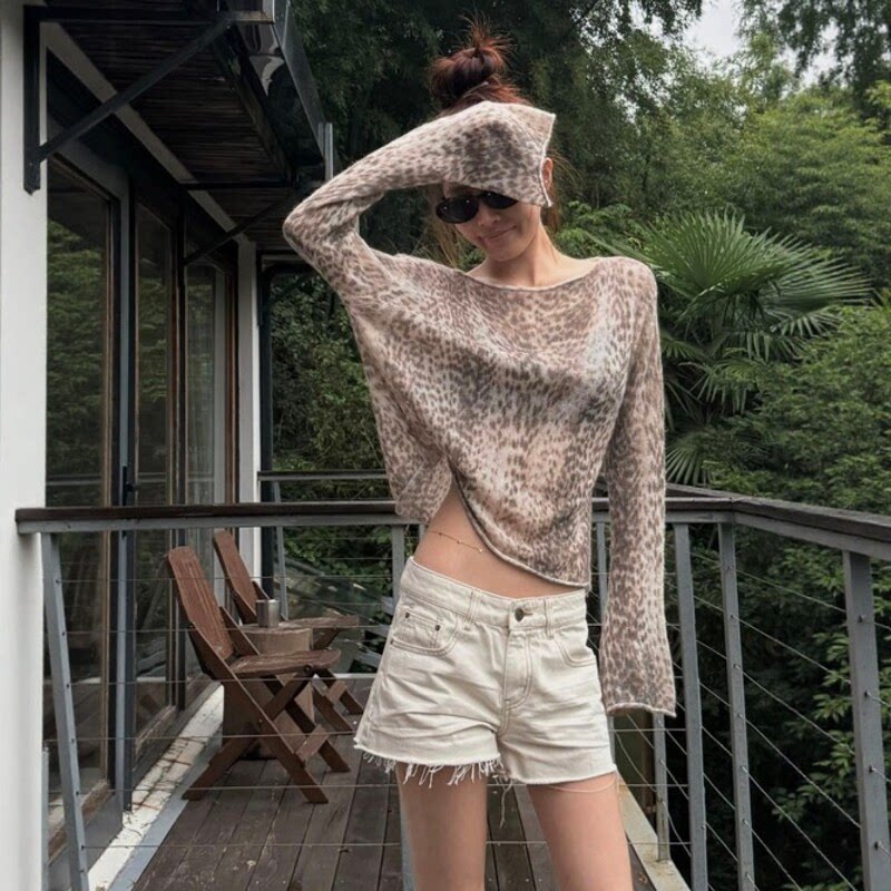 早秋复古豹纹T恤高腰短裤套装女图片