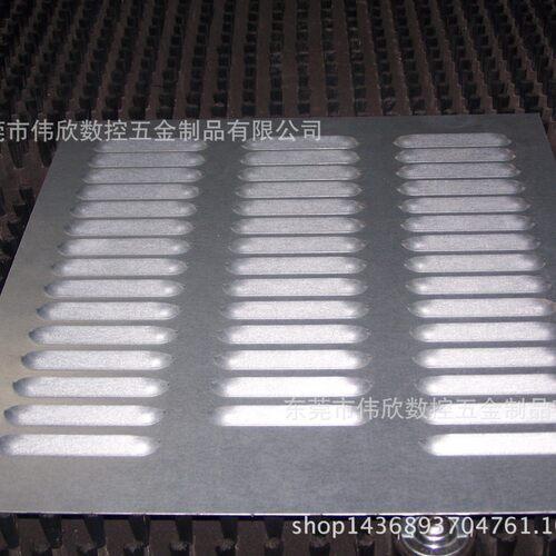 东莞精密钣金厂NCT数冲散热孔百叶窗规格80x10x6和65x10x6