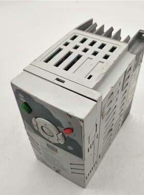 SV008IG5A-4 变频器 0.75kw 1.9KVA 包好