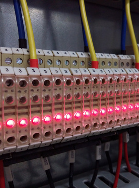 超薄导轨安装温度变送器支持B\E\J\K\N\R\S\T热电偶 4-20mA 0-10V