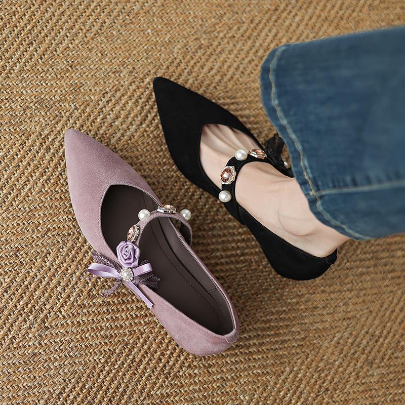 非常好看的超级柔软的小羊皮仙女风格平底鞋，美丽的珍珠尖头玛丽