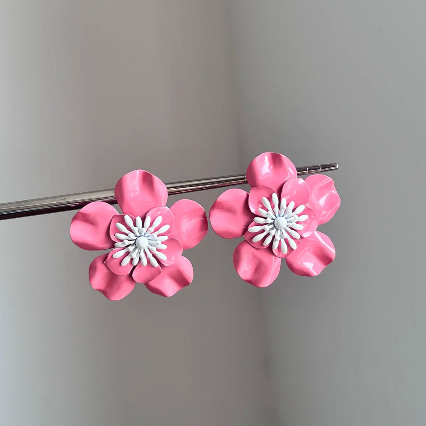 樱花树下~甜美粉色樱花耳钉耳环女春日氛围感耳饰度假风饰品出片