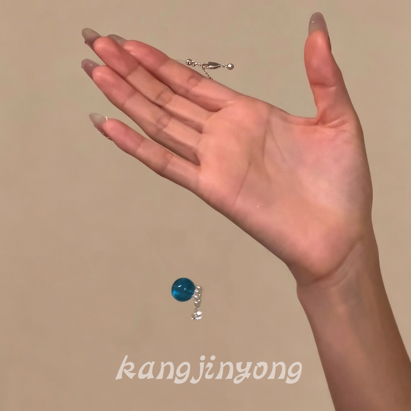 一眼心动的清冷感人鱼眼泪项链！