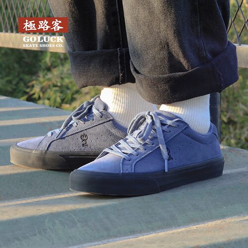 极路客翻毛皮低帮绑带男女滑板鞋