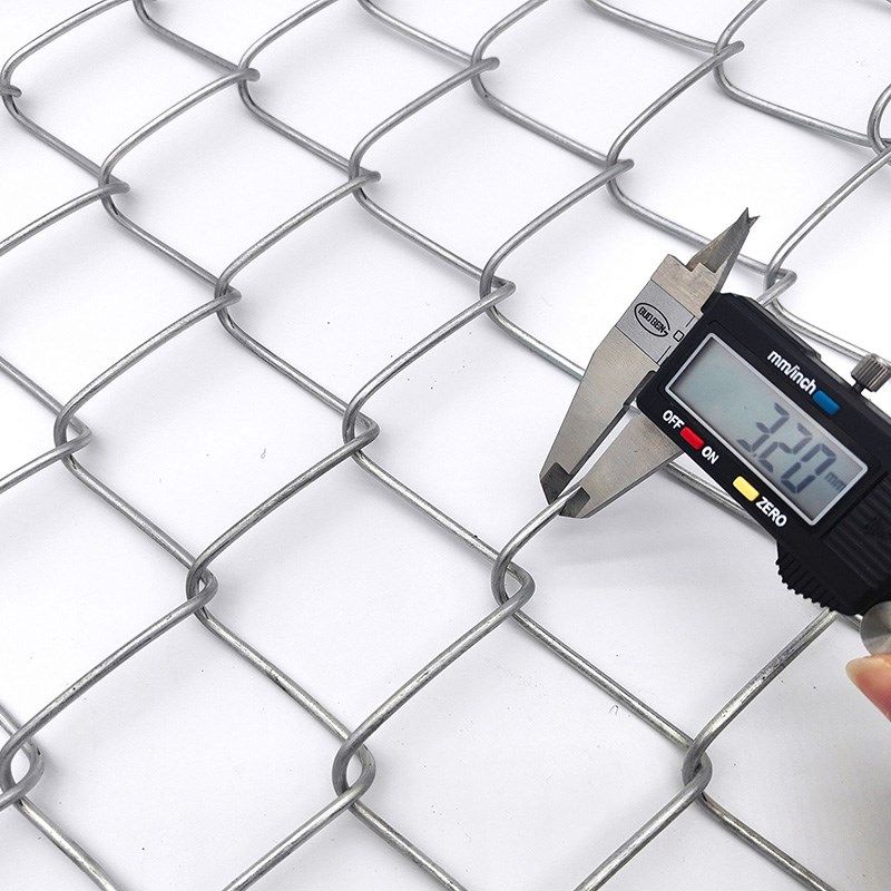 镀锌铁丝网围栏钢丝网菱形勾花网防锈钢丝网养殖栏网护栏网防护网