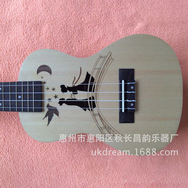 厂家定制24寸情侣款小四弦琴ukulele广东夏威夷四弦琴定做
